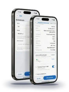 Zwei iPhones mit RepairCMS App, hinten die Gerätedetails, vorn die Zusammenfassung mit der Unterschrift deines Kunden